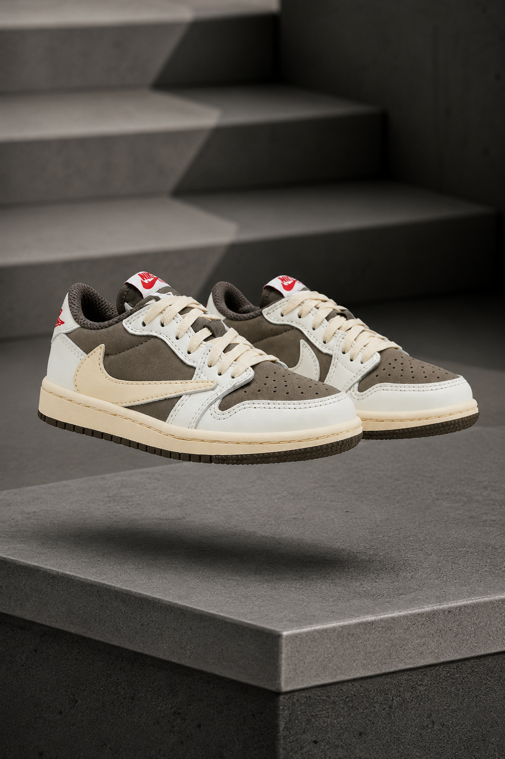 Air Jordan 1 Low OG x Travis Scott « Mocha » (Colorway Inversé)