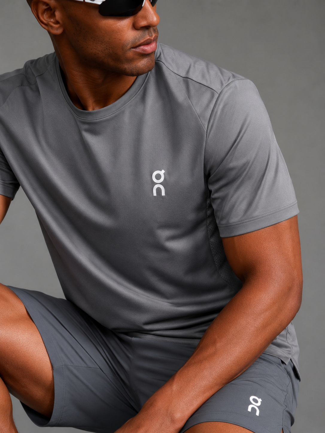 Ensemble Running Homme On — T-shirt + Short — Gris