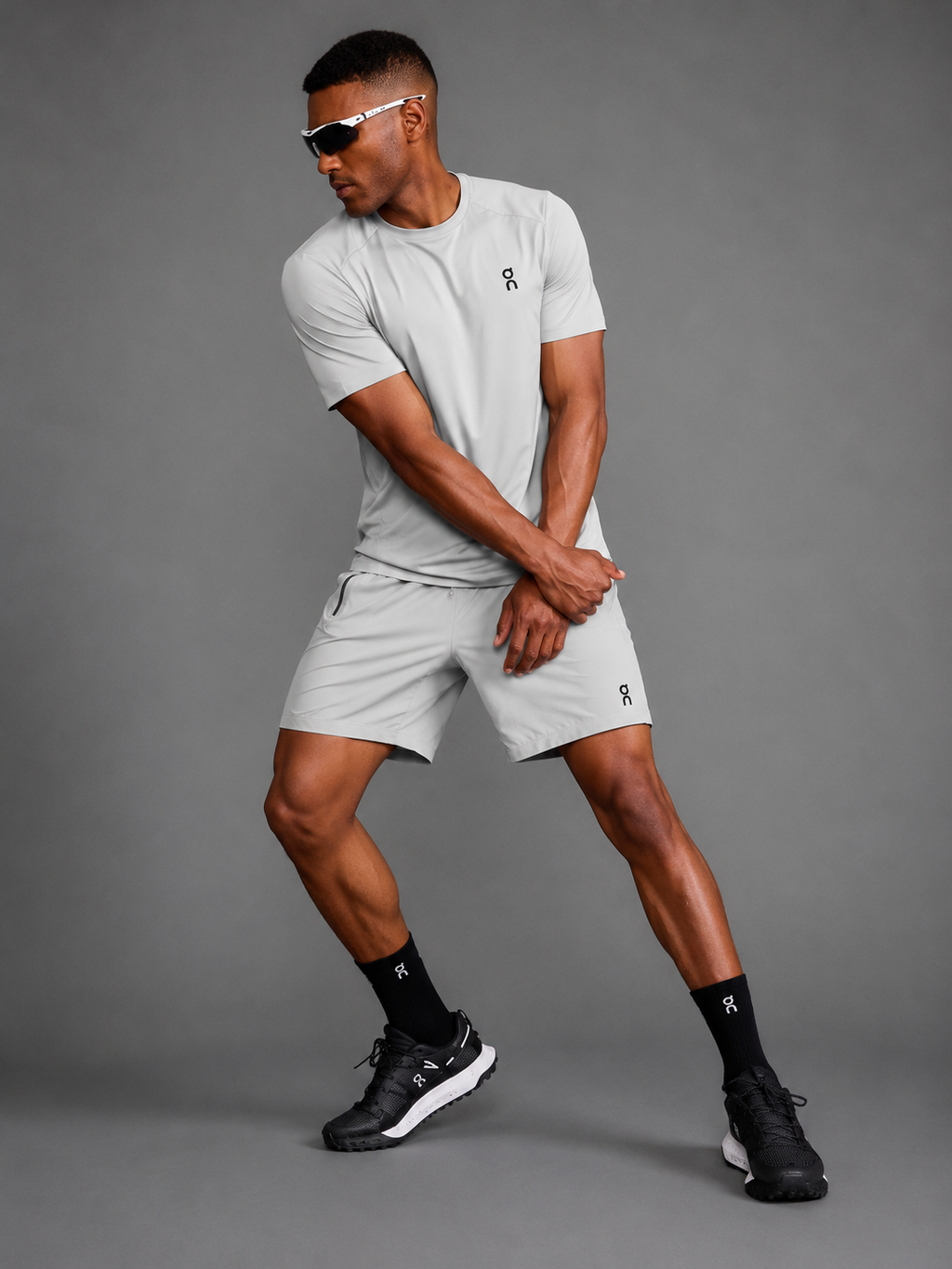 Ensemble Running Homme On — T-shirt + Short — Gris Clair