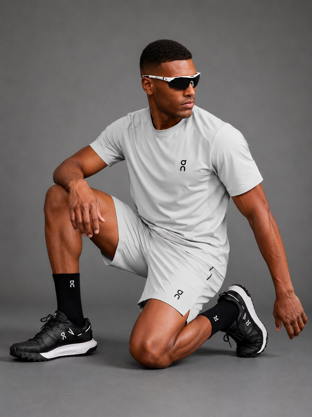 Ensemble Running Homme On — T-shirt + Short — Gris Clair