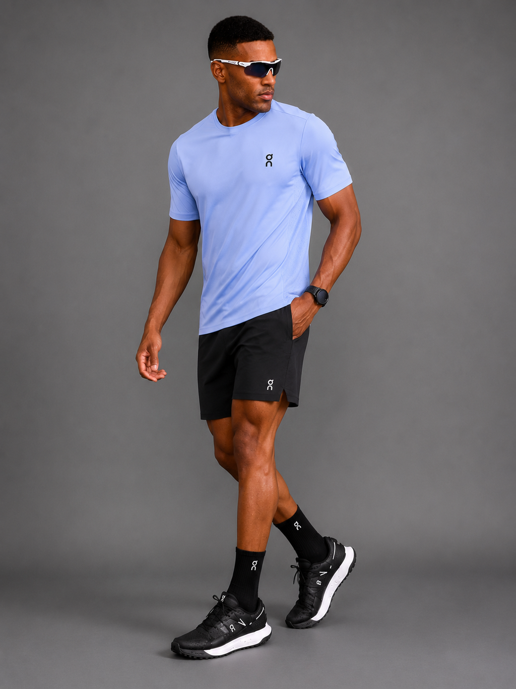 ON Running Homme  — T-shirt Bleu + Short Noir