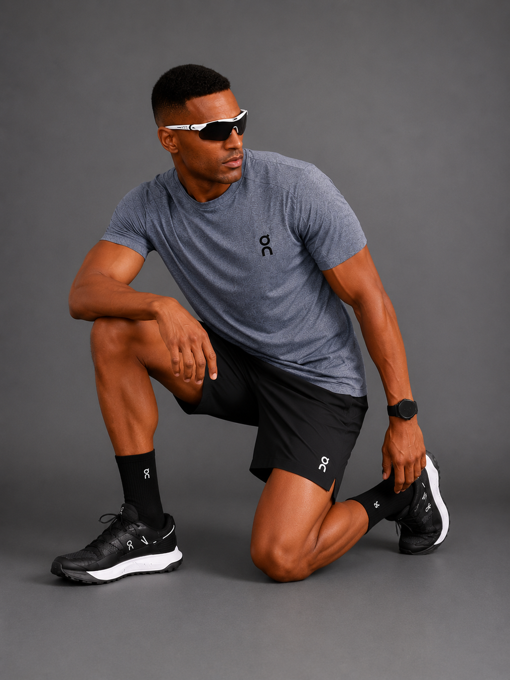 Ensemble Running Homme On — T-shirt Gris + Short Noir