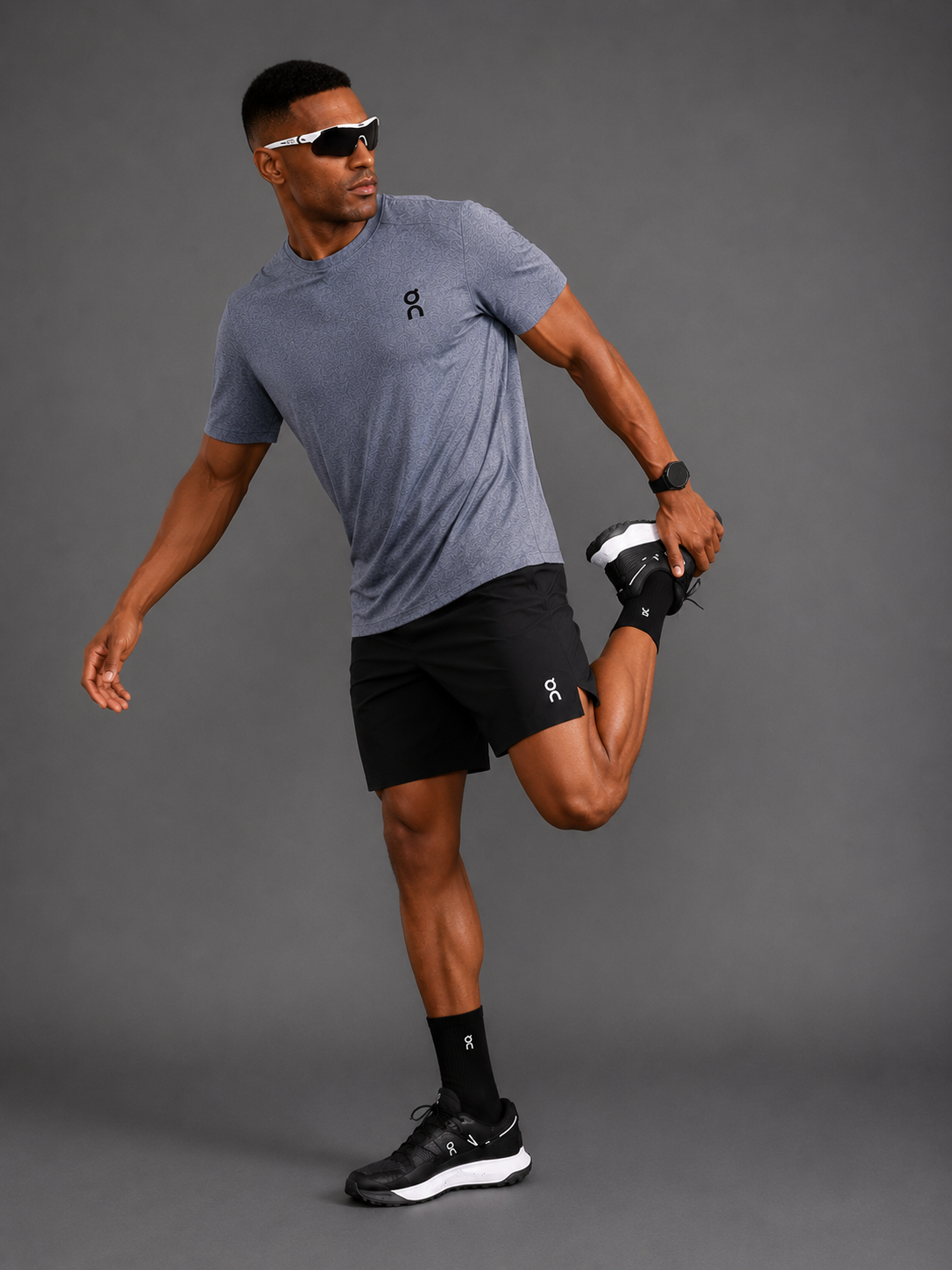 Ensemble Running Homme On — T-shirt Gris + Short Noir