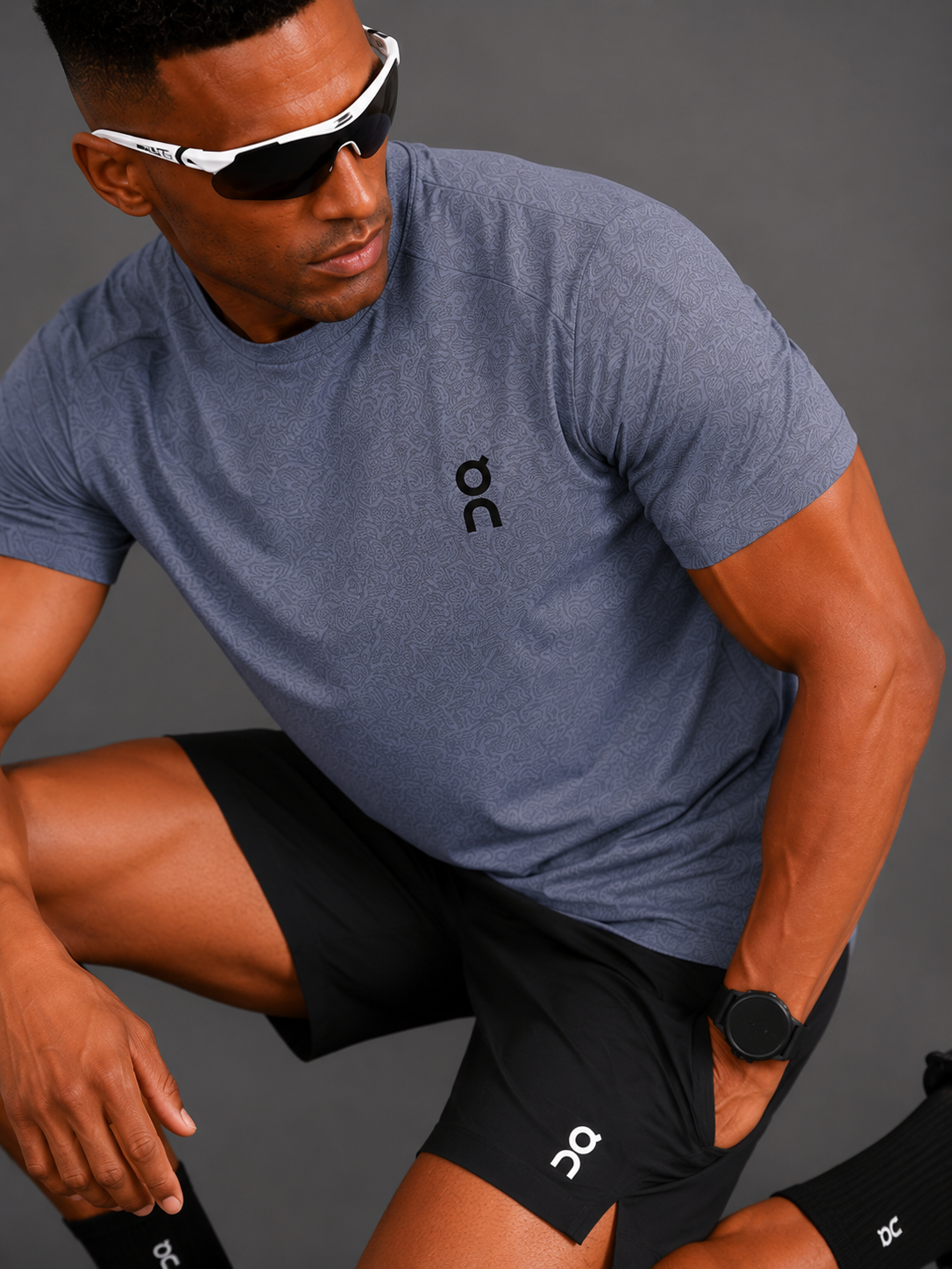 Ensemble Running Homme On — T-shirt Gris + Short Noir