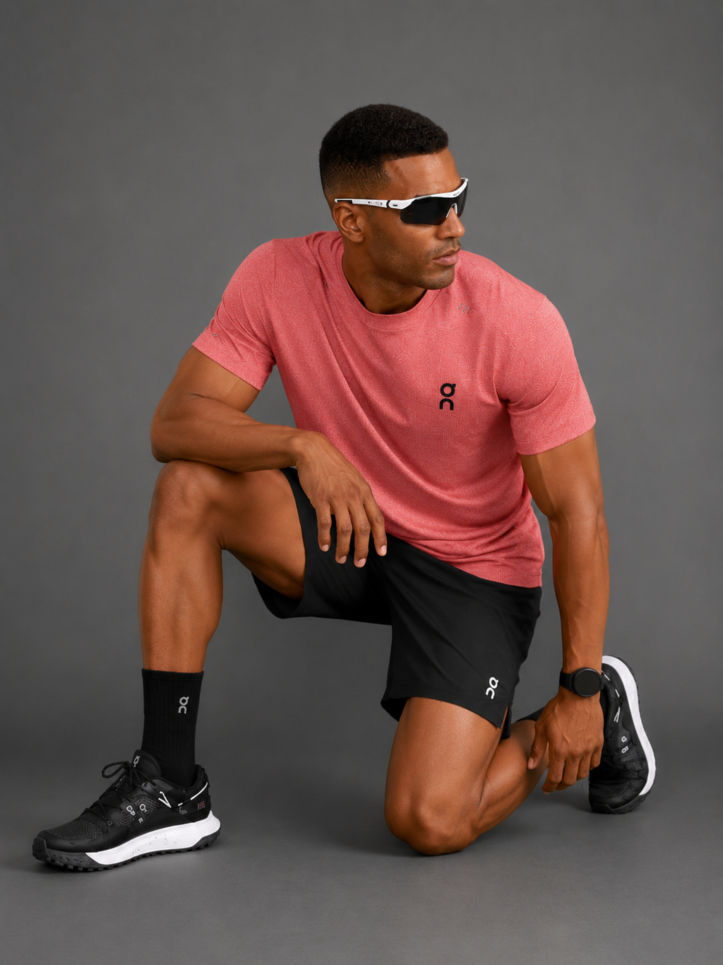 Ensemble Running Homme On — T-shirt Rose + Short Noir