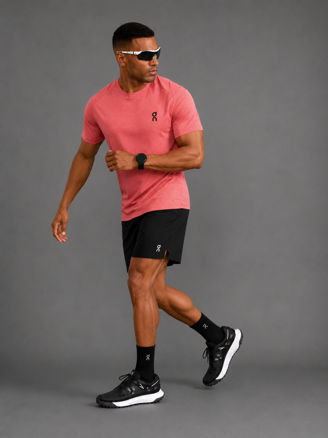 Ensemble Running Homme On — T-shirt Rose + Short Noir