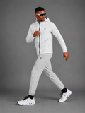 ON RUNNING — Ensemble Veste à Capuche + Pantalon — Blanc & Gris Clair