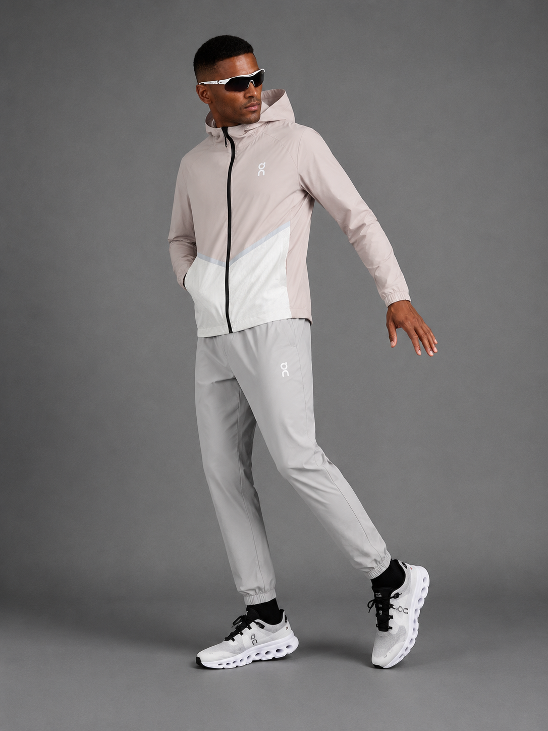 ON RUNNING — Ensemble Veste à Capuche + Pantalon — Rose Poudré & Gris Clair