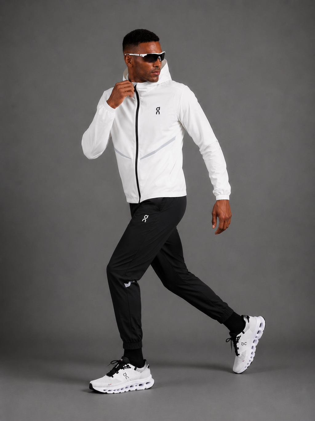 ON RUNNING — Ensemble Veste à Capuche + Pantalon — Blanc & Noir