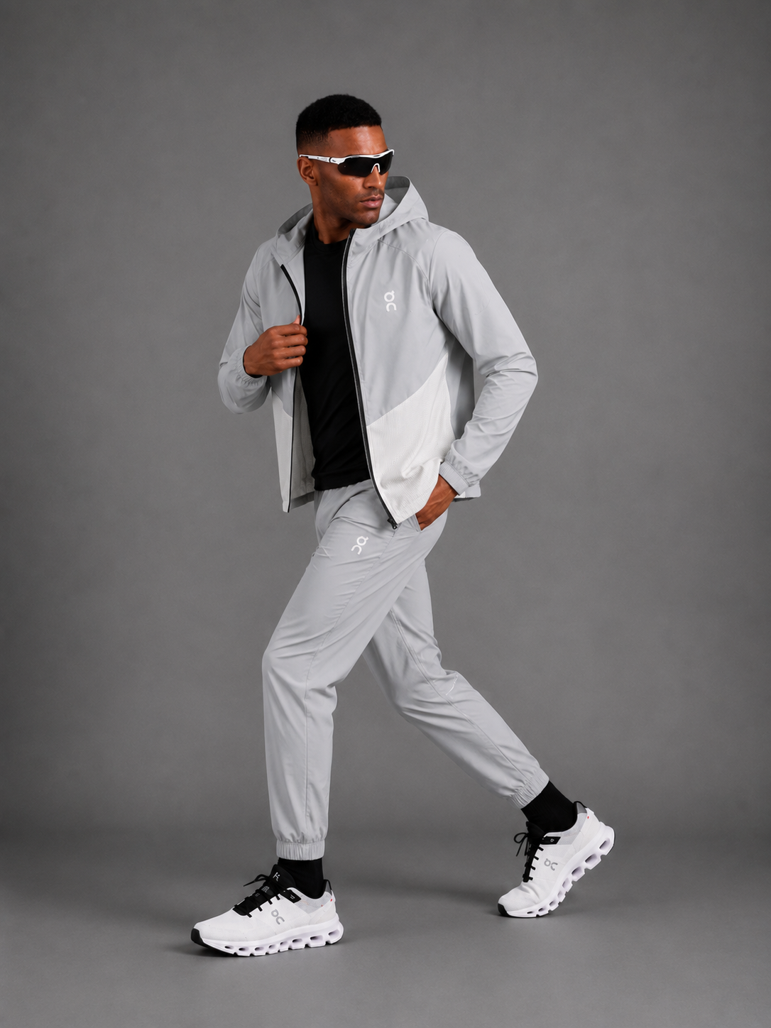 ON RUNNING — Ensemble Veste à Capuche + Pantalon — Gris Clair