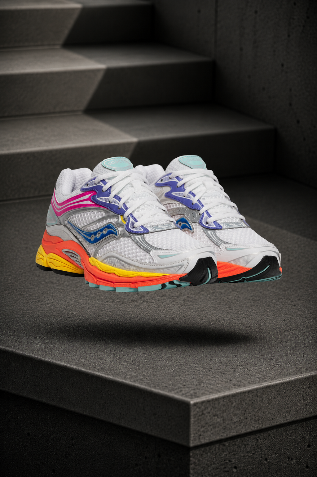 SAUCONY — ProGrid Omni 9 — White / Multicolor