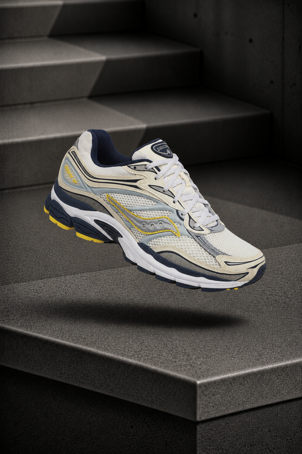 SAUCONY — ProGrid Omni 9 — Cream / Navy / Yellow