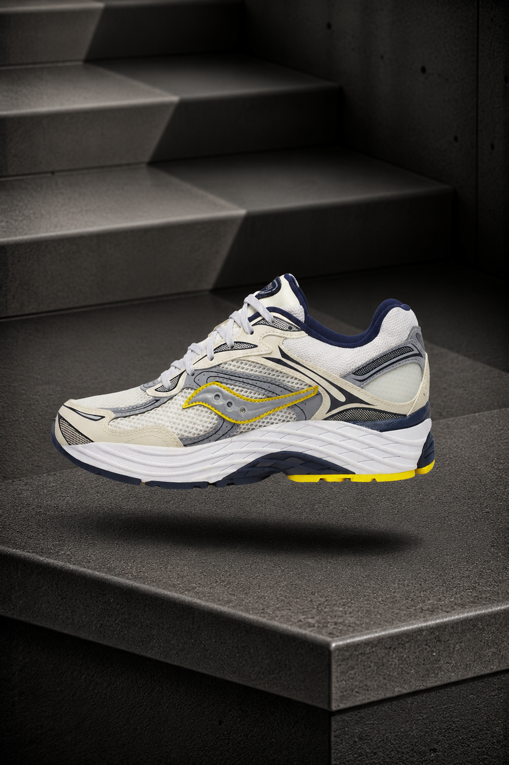 SAUCONY — ProGrid Omni 9 — Cream / Navy / Yellow