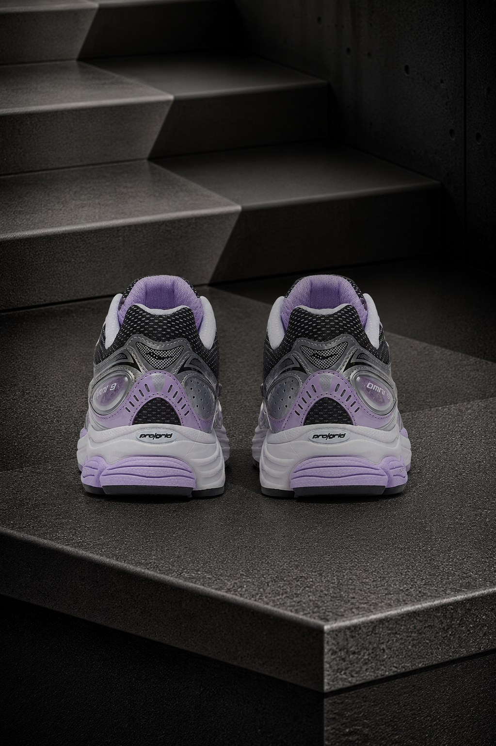 SAUCONY — ProGrid Omni 9 — Silver / Lilac
