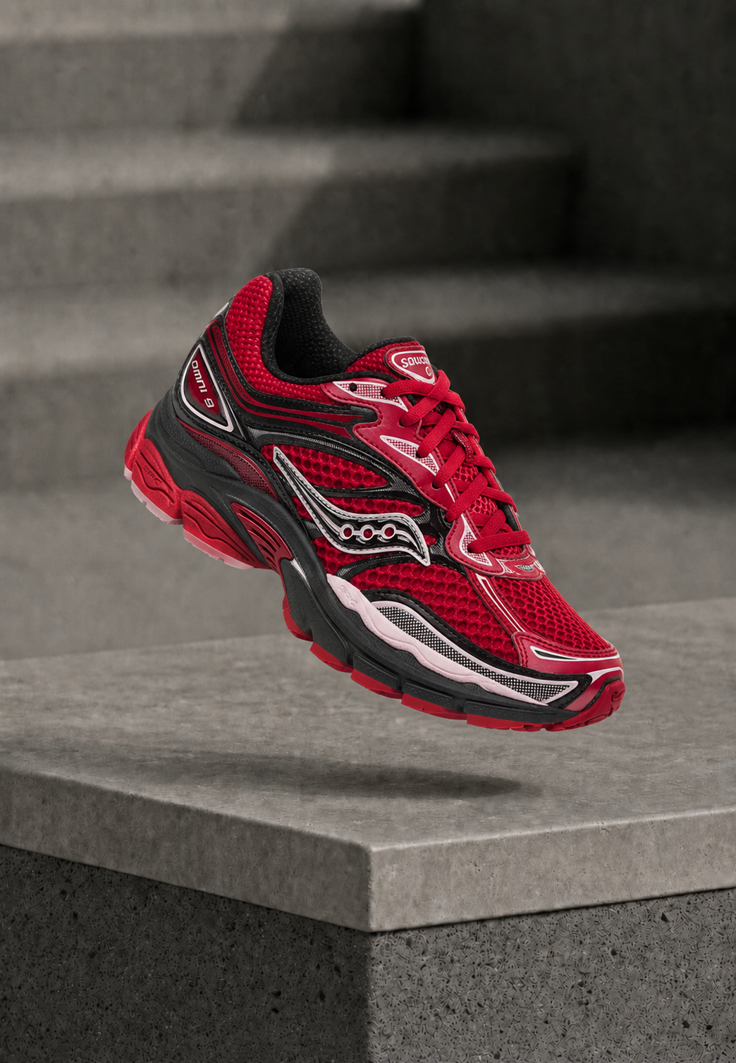 SAUCONY — ProGrid Omni 9 — Rouge / Rose / Noir