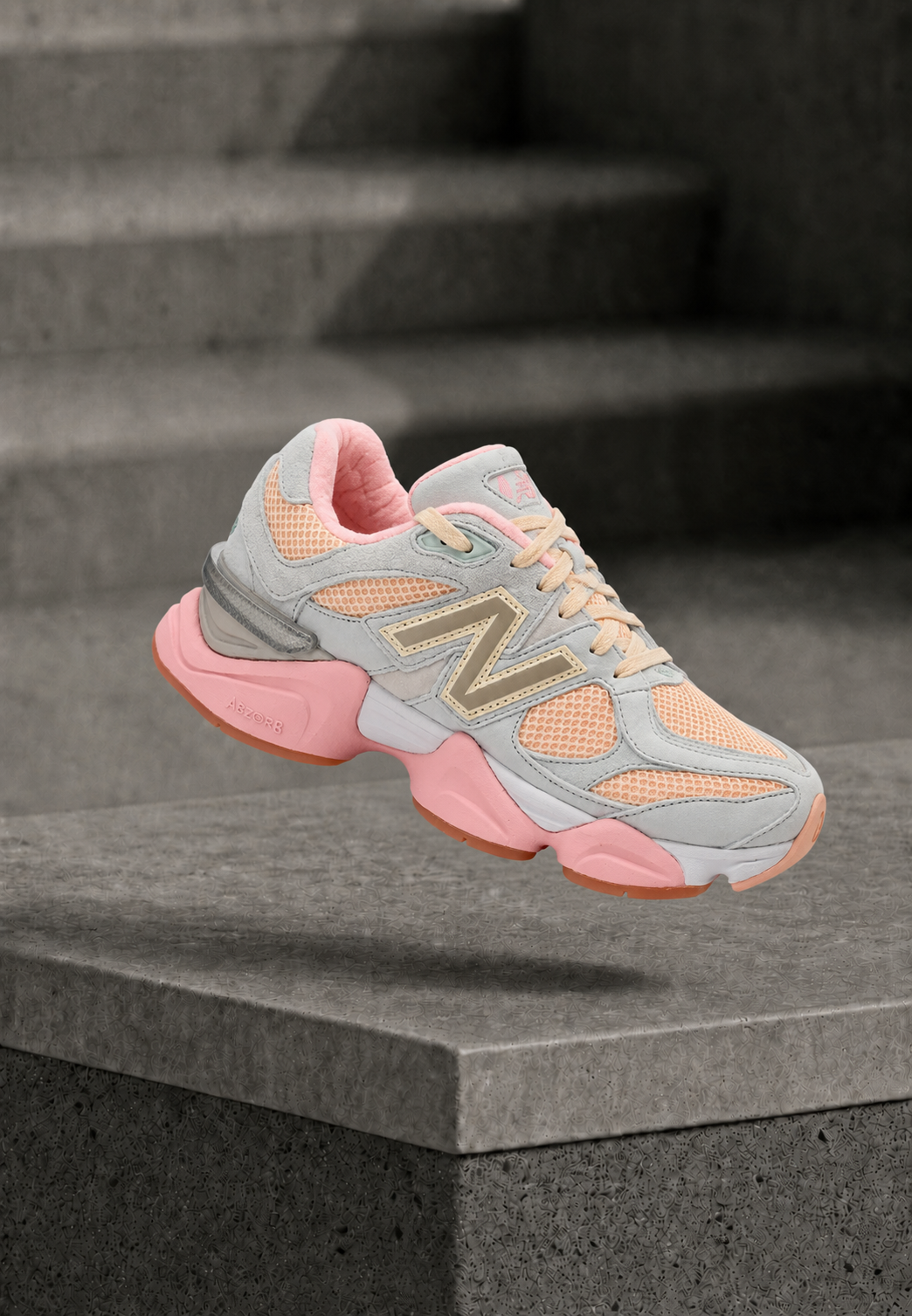 NEW BALANCE — 9060 — Gris / Pêche / Rose