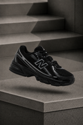 New Balance 740 — Tout Noir