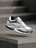 Saucony ProGrid Omni 9 – Blanc / Gris