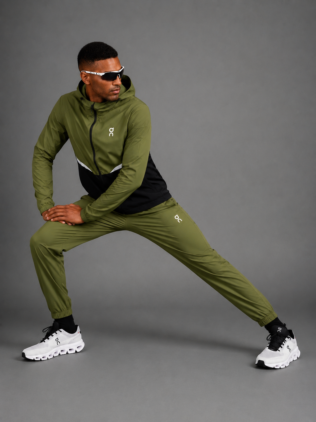 ON RUNNING — Ensemble Veste à Capuche + Pantalon — Kaki