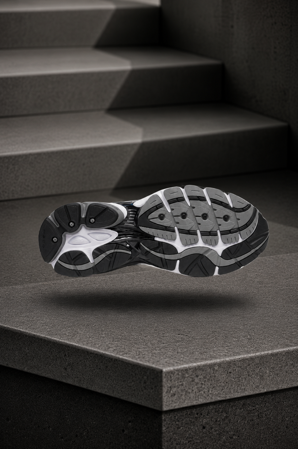 SAUCONY — ProGrid Omni 9 — White / Silver / Grey
