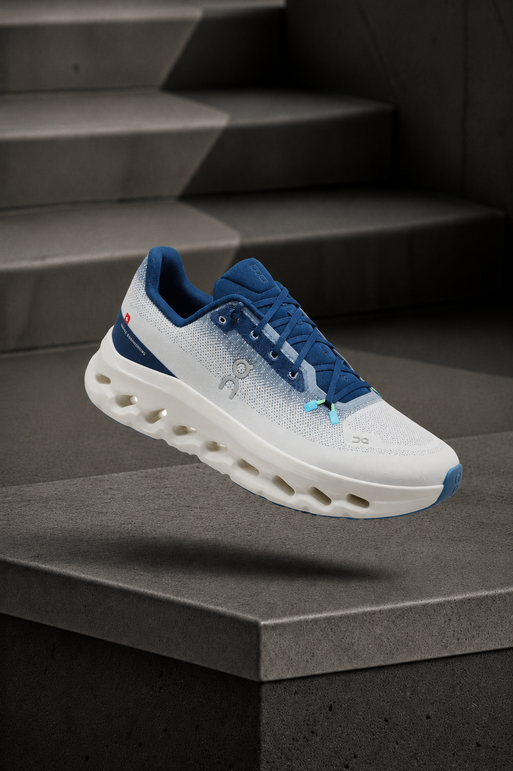 On Cloudtilt « Navy/White »
