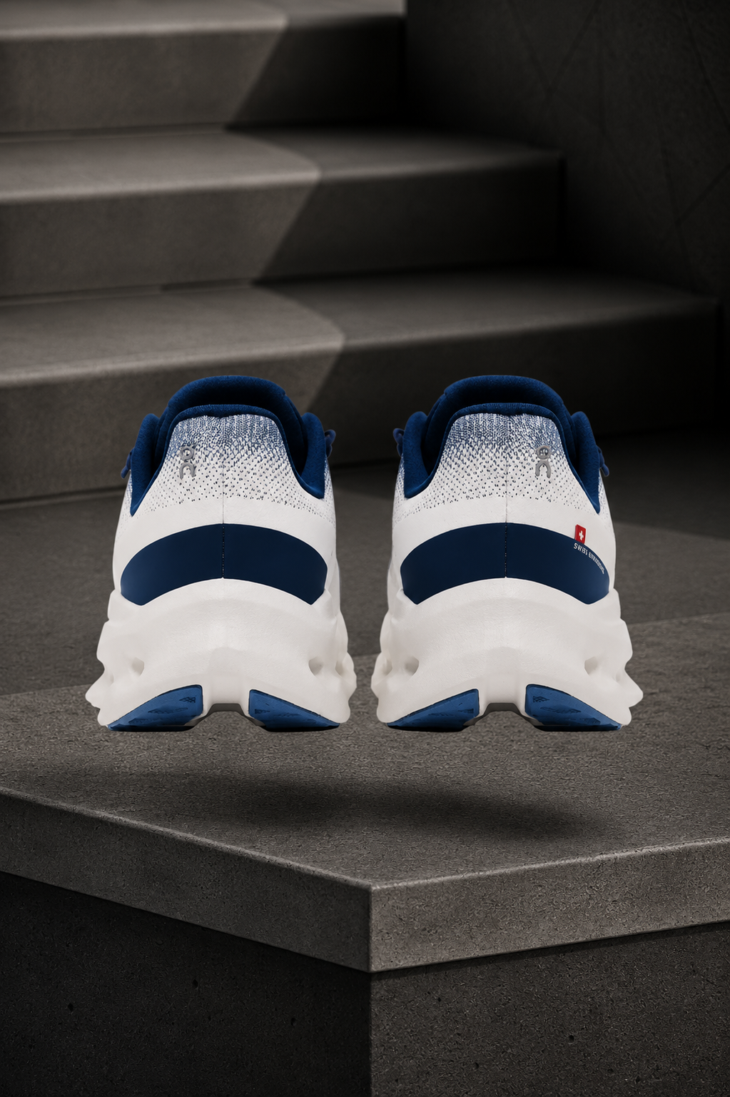 On Cloudtilt « Navy/White »