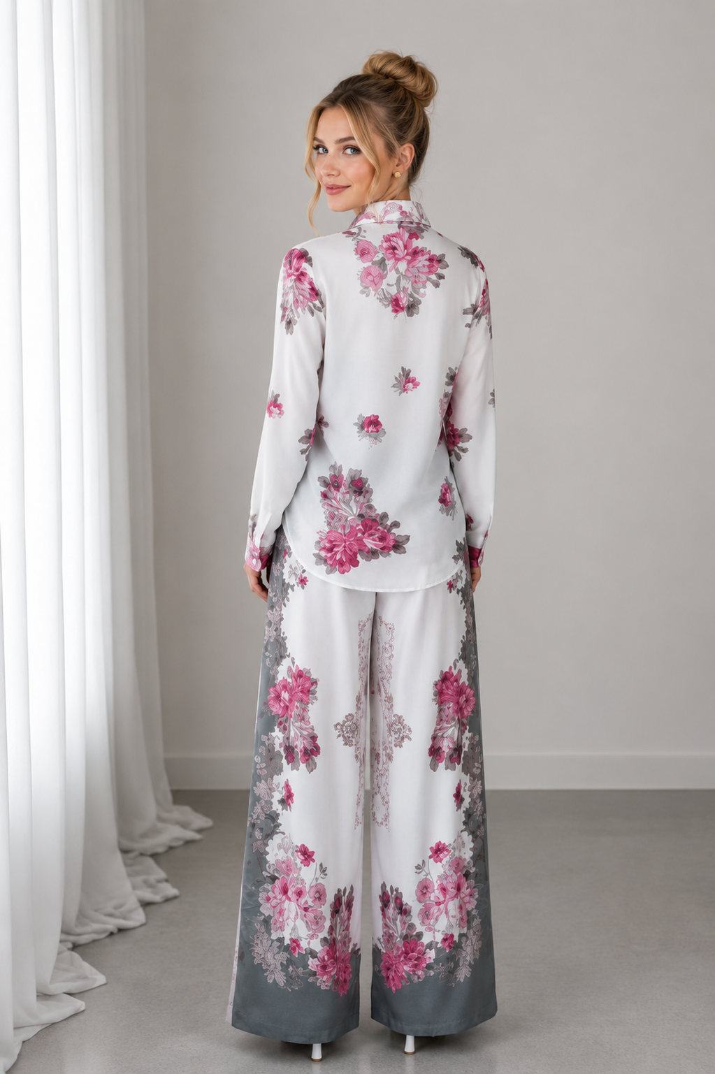 Ensemble 2 Pièces Luxe Imprimé Rose Baroque – Chemise Manches Longues et Pantalon Large Femme