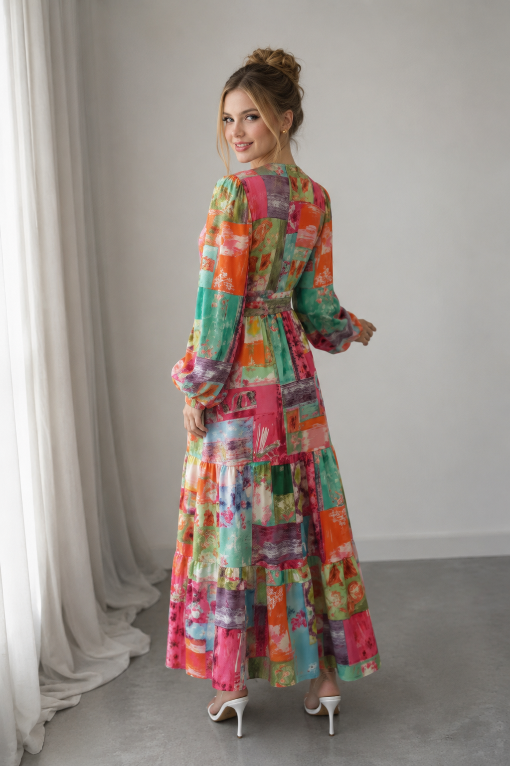 Robe Midi Florale Col en V Manches Princesse Évasées Ceinture À Nouer – Femme