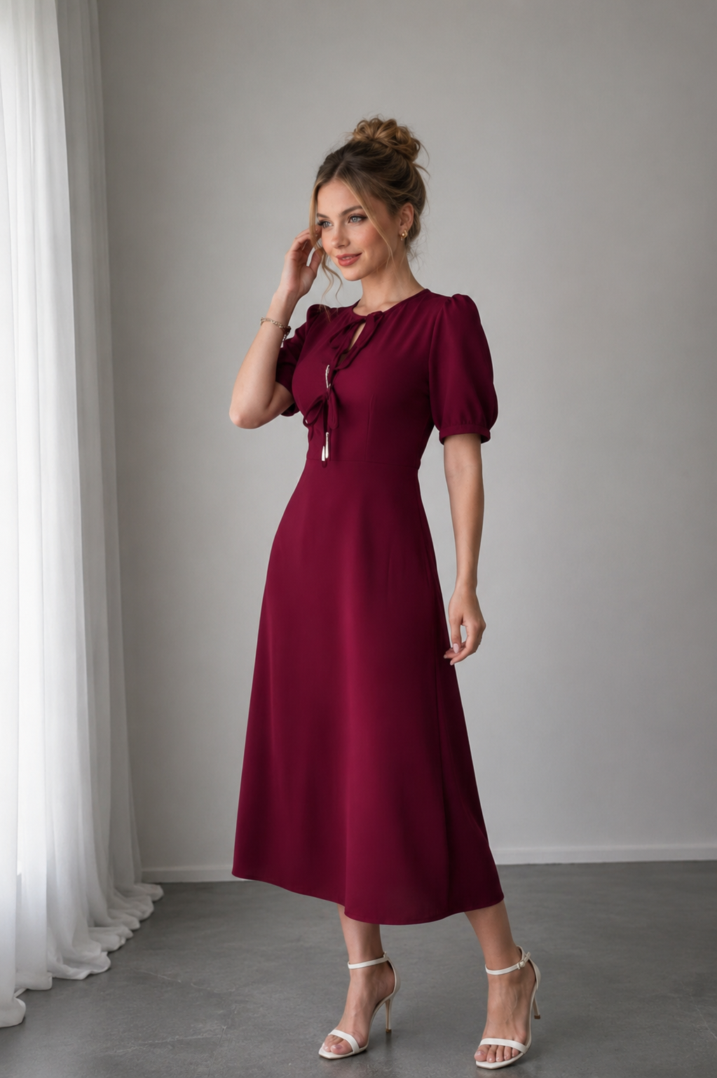 Robe Midi Bordeaux À Lacets et Manches Bouffantes – Coupe Trapèze Fente Femme