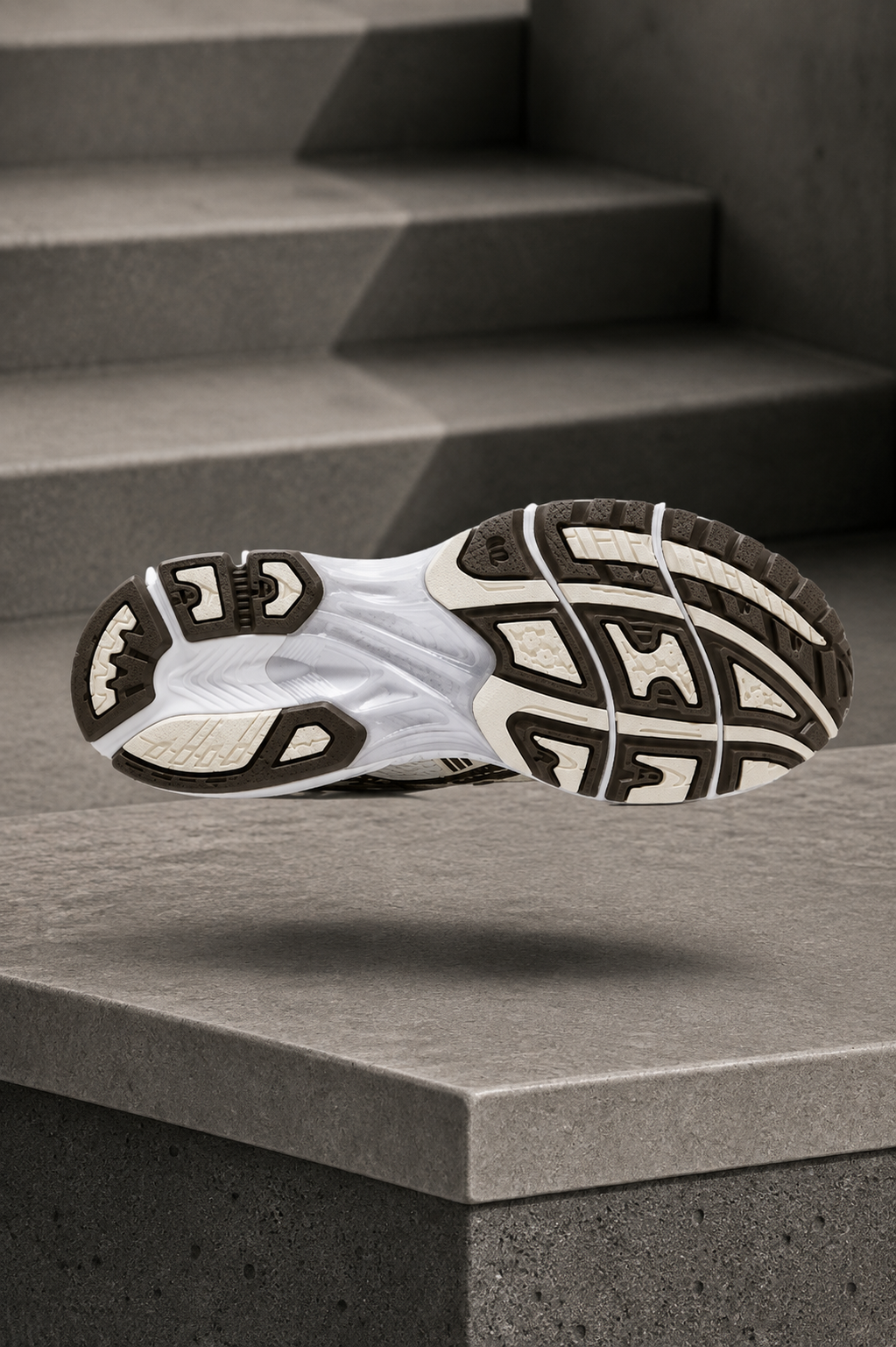 ASICS Gel-Kayano 14 — Blanc / Argenté / Marron Chocolat