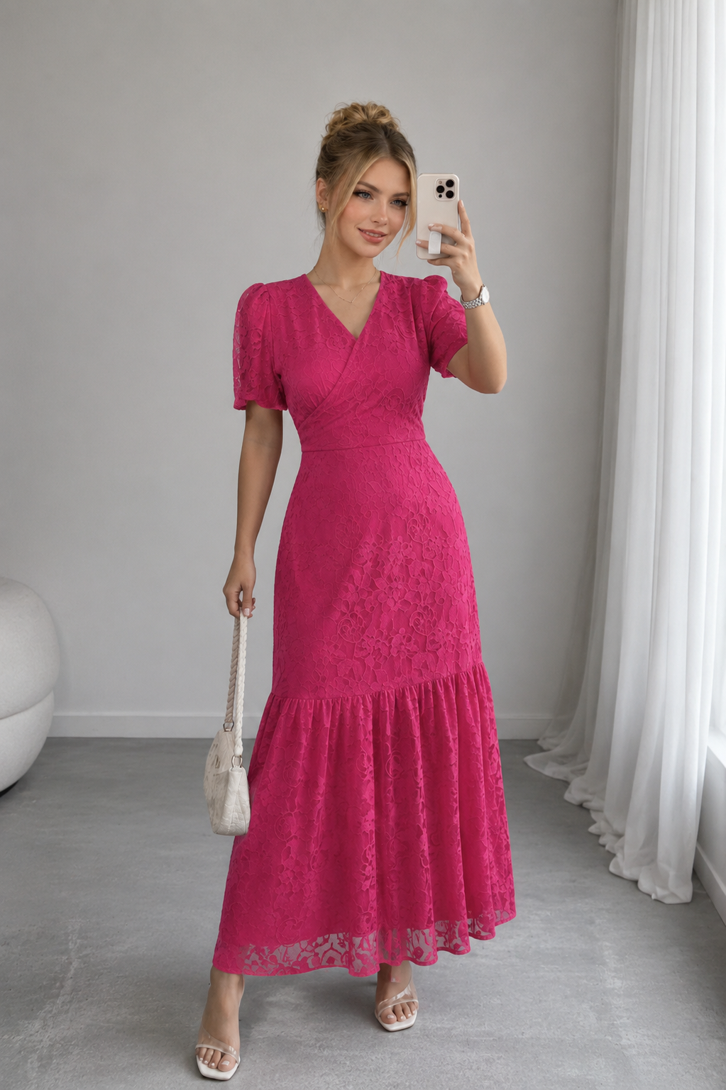 Robe Longue Brodée à Œillets & Col en V ✨