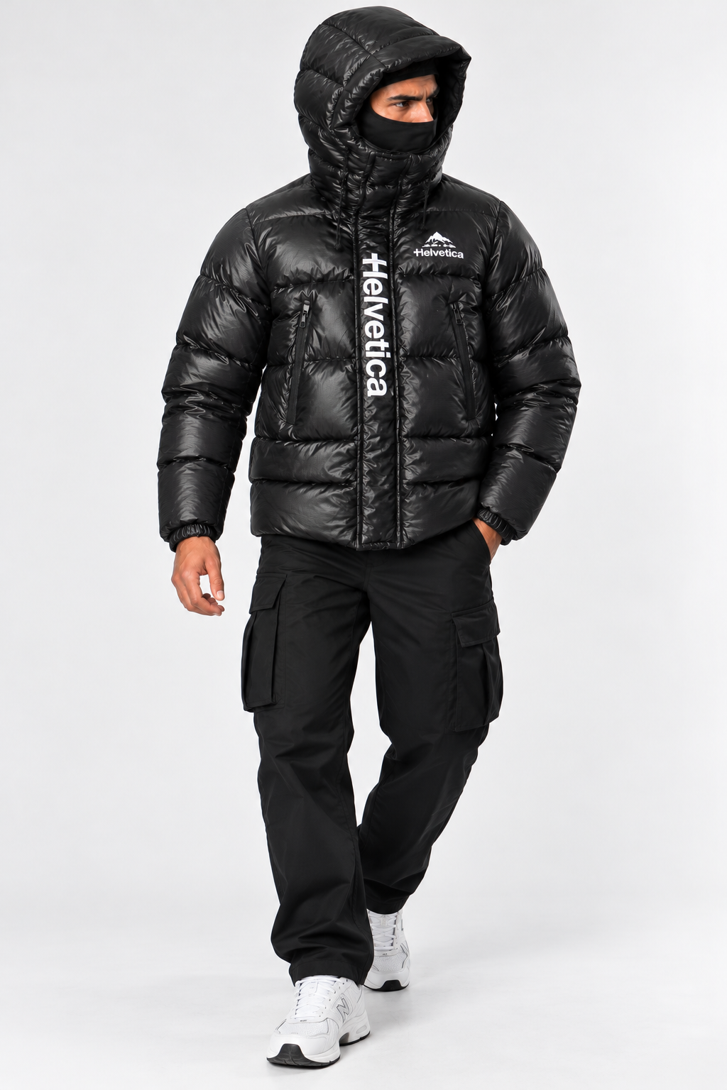 Doudoune Helvetica Capri Noire à Capuche – Cagoule Amovible, Logo Vertical
