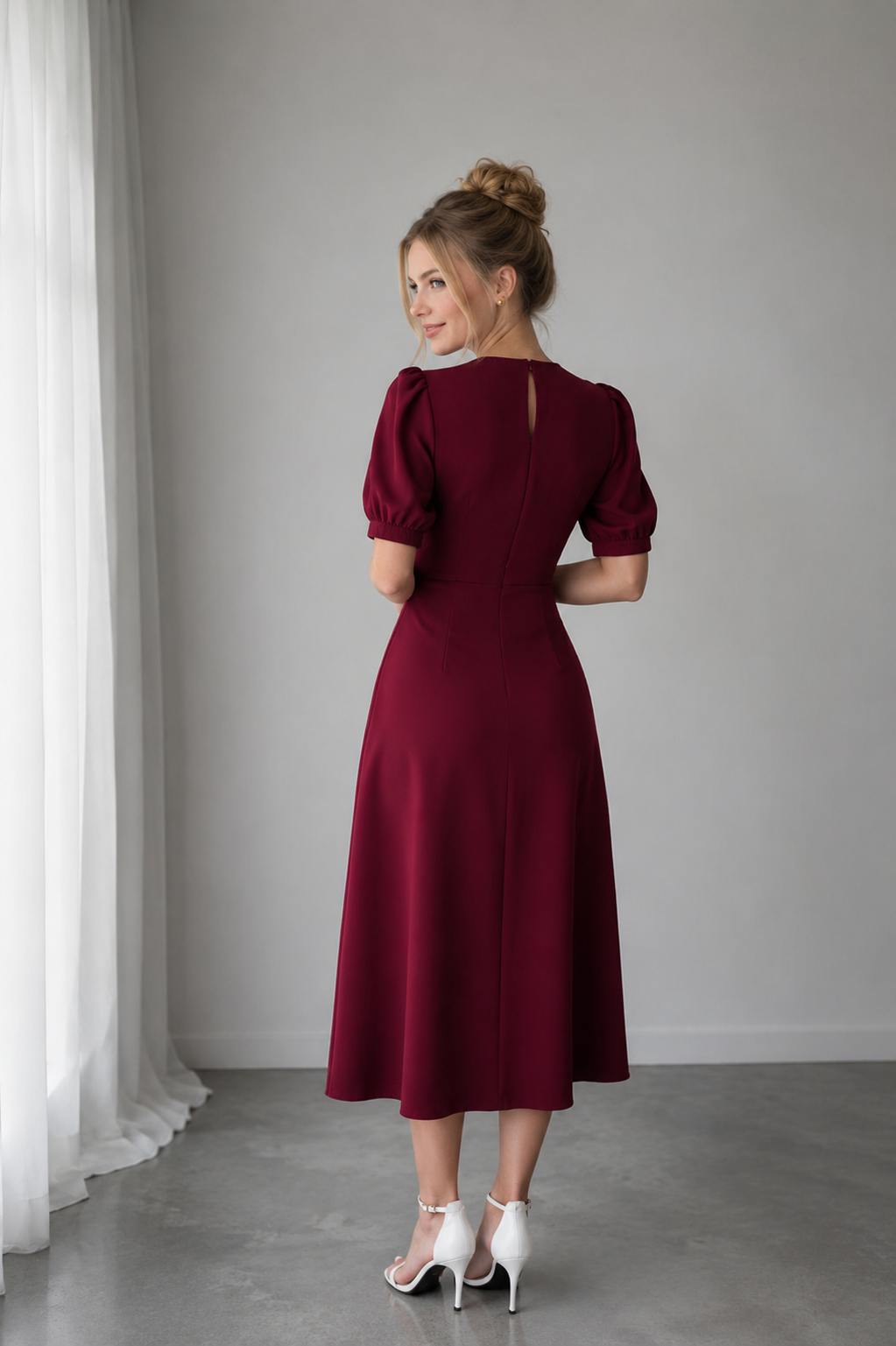 Robe Midi Bordeaux À Lacets et Manches Bouffantes – Coupe Trapèze Fente Femme