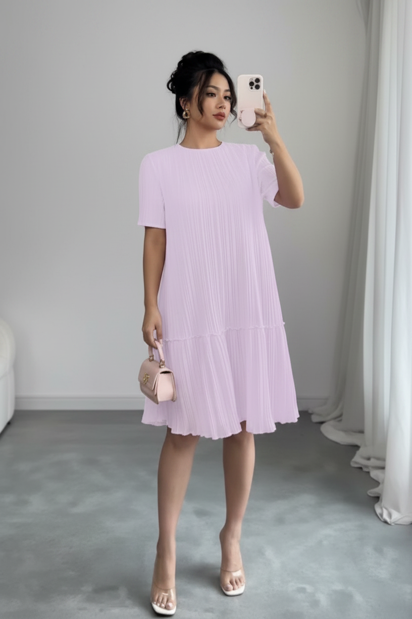 Robe rose plissée selfie format 2:3